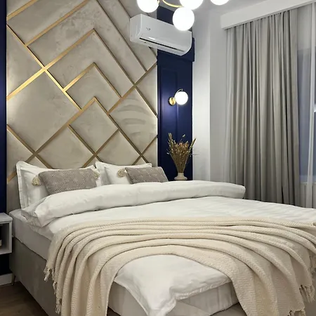 Royal In The Heart Of The - Calea Victoriei Бухарест