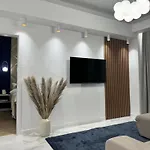 Royal In The Heart Of The - Calea Victoriei بوخارست