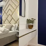 Royal In The Heart Of The - Calea Victoriei شقة