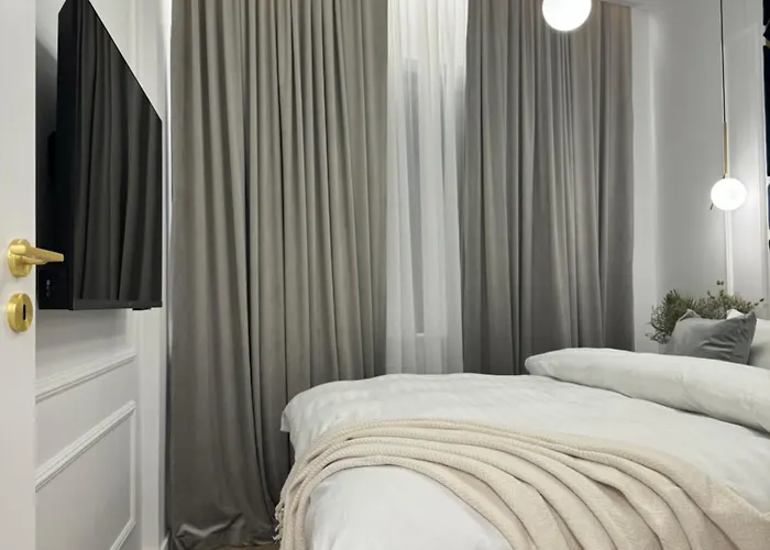 Royal In The Heart Of The - Calea Victoriei Apartmán