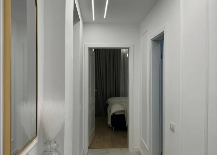 Apartment Royal In The Heart Of The - Calea Victoriei Bucharest